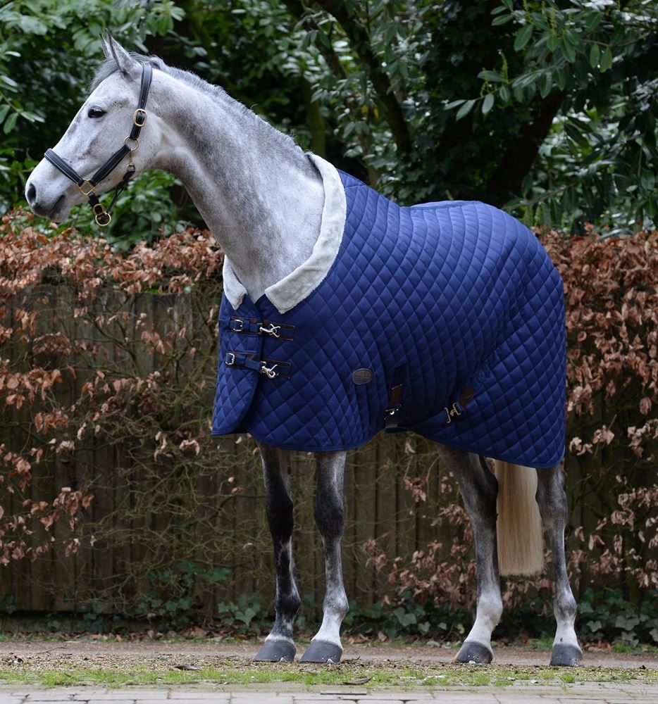 Weatherbeeta Comfitec Deluxe Diamond Quilt Standard Neck Stable Rug