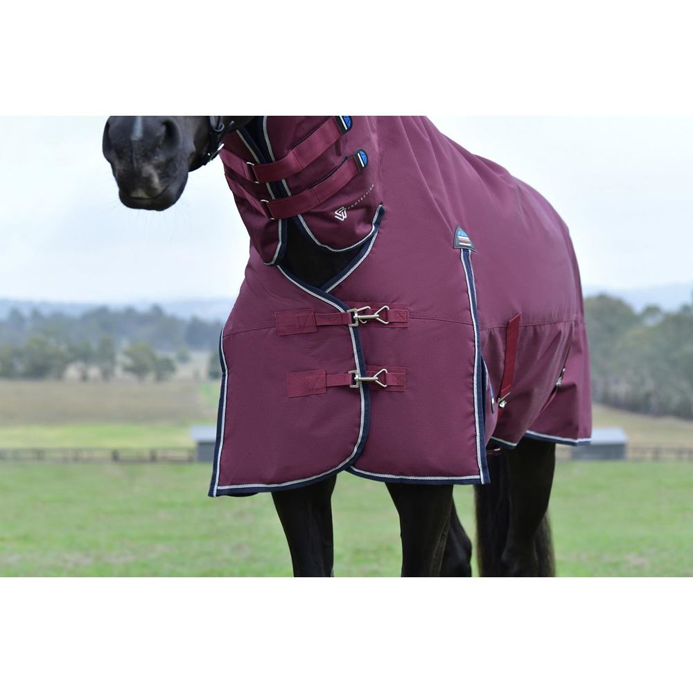 Weatherbeeta Comfitec Essential Turnout Combo - 50g (Burgundy/Navy)