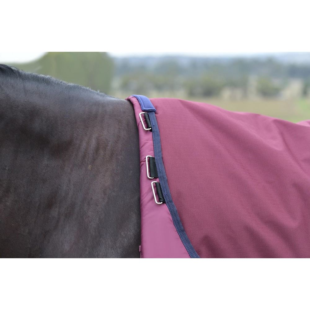 Weatherbeeta Comfitec Essential Turnout Standard Neck - 50g (Burgundy/Navy)
