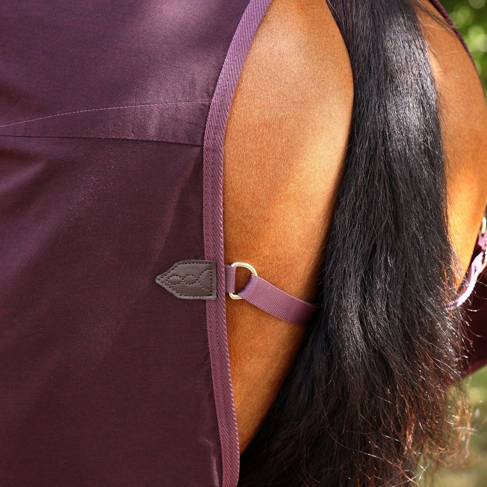 Shires Deluxe Stable Sheet (Black Cherry)