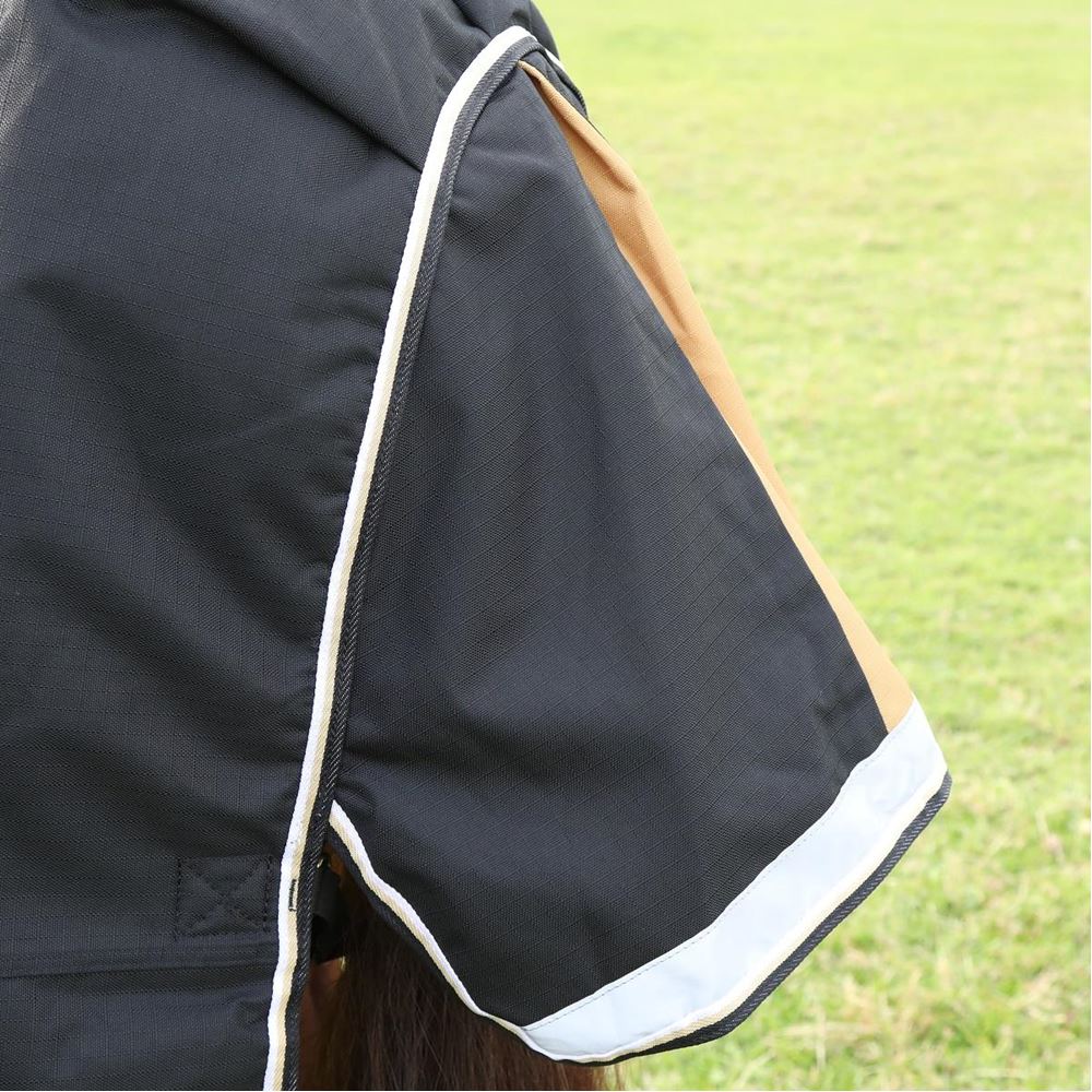 Shires Highlander Plus 200 Turnout Rug (Black)
