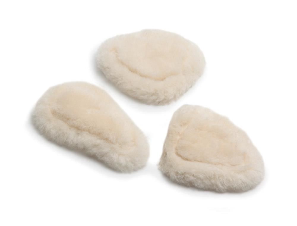 Shires Salisbury 5 Point Breastplate Sheepskin Pads