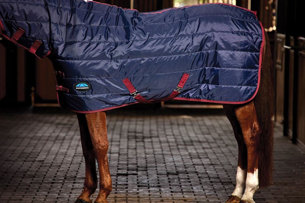 Weatherbeeta Comfitec 210D Channel Quilt Stable Combo - 220g (Navy/Burgundy)