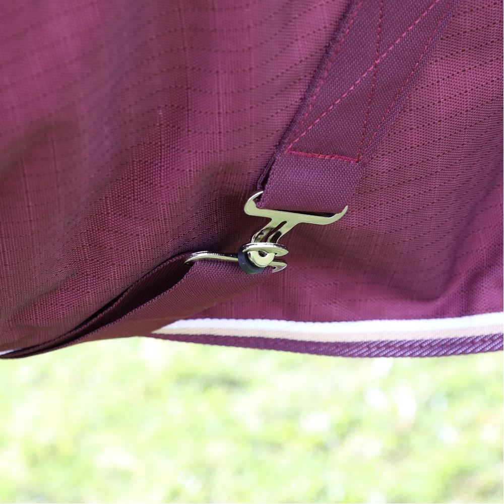 Shires Highlander Plus 100 Turnout Rug (Maroon)