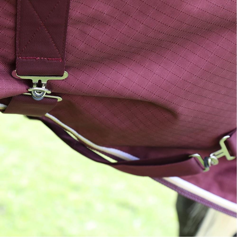 Shires Highlander Plus 100 Combo Turnout Rug (Maroon)