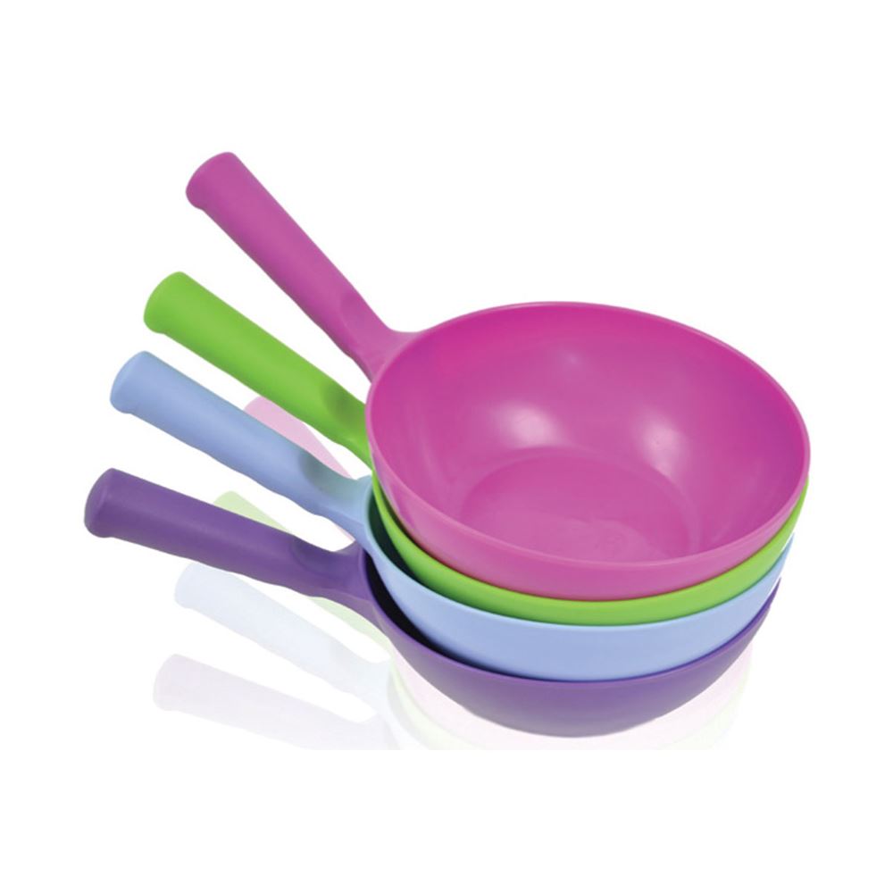 Harold Moore Plastic Round Feed Scoop