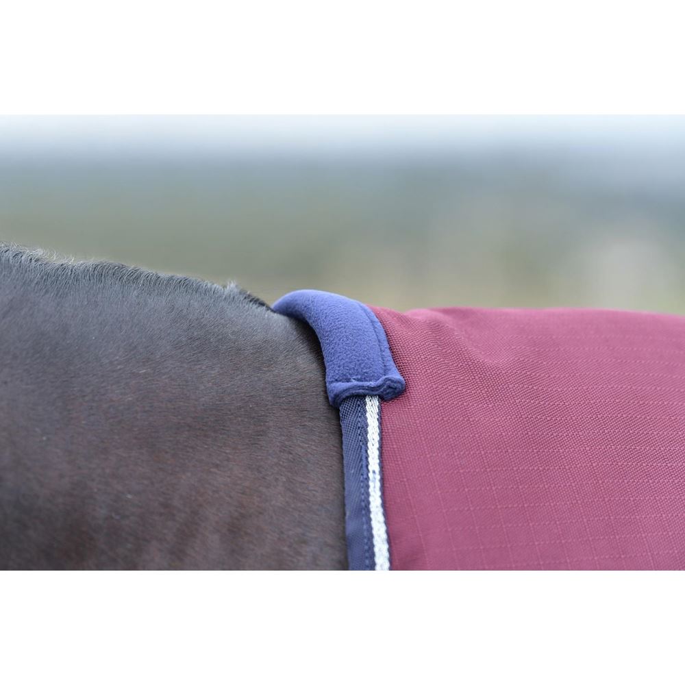 Weatherbeeta Comfitec Essential Turnout Standard Neck - 220g (Burgundy/Navy)