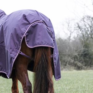 Shires Typhoon 100 Combo Turnout Rug (Black Cherry)