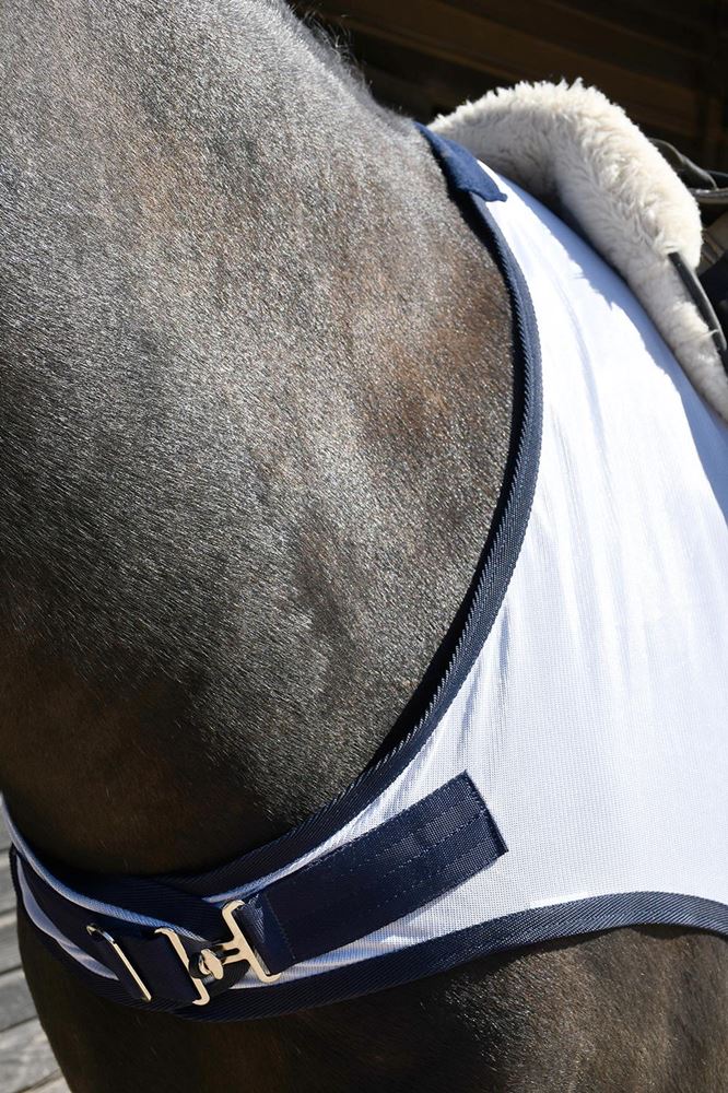 Rhinegold Fixed Chest Mesh Ride-On Rug (White)