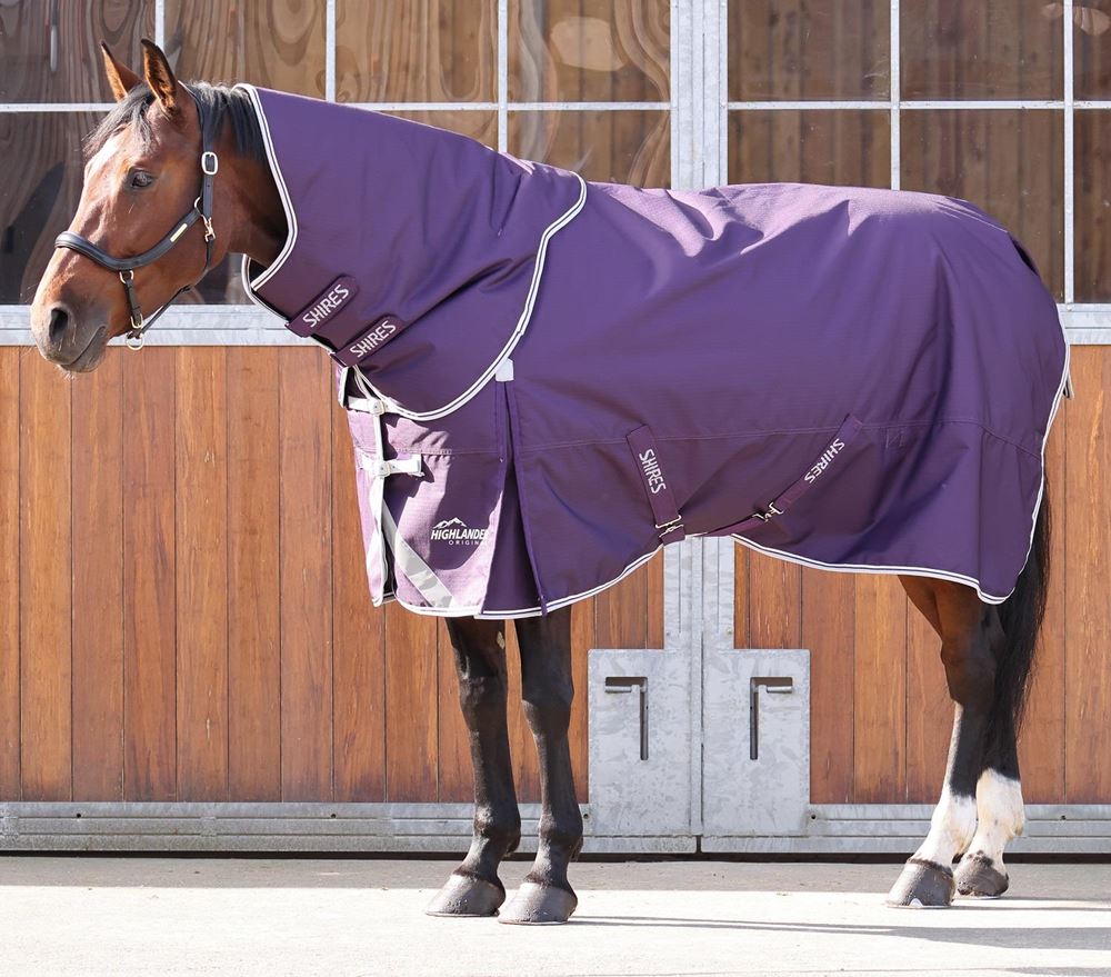 Shires Highlander Original 100 Turnout Rug & Neck Set (Plum)