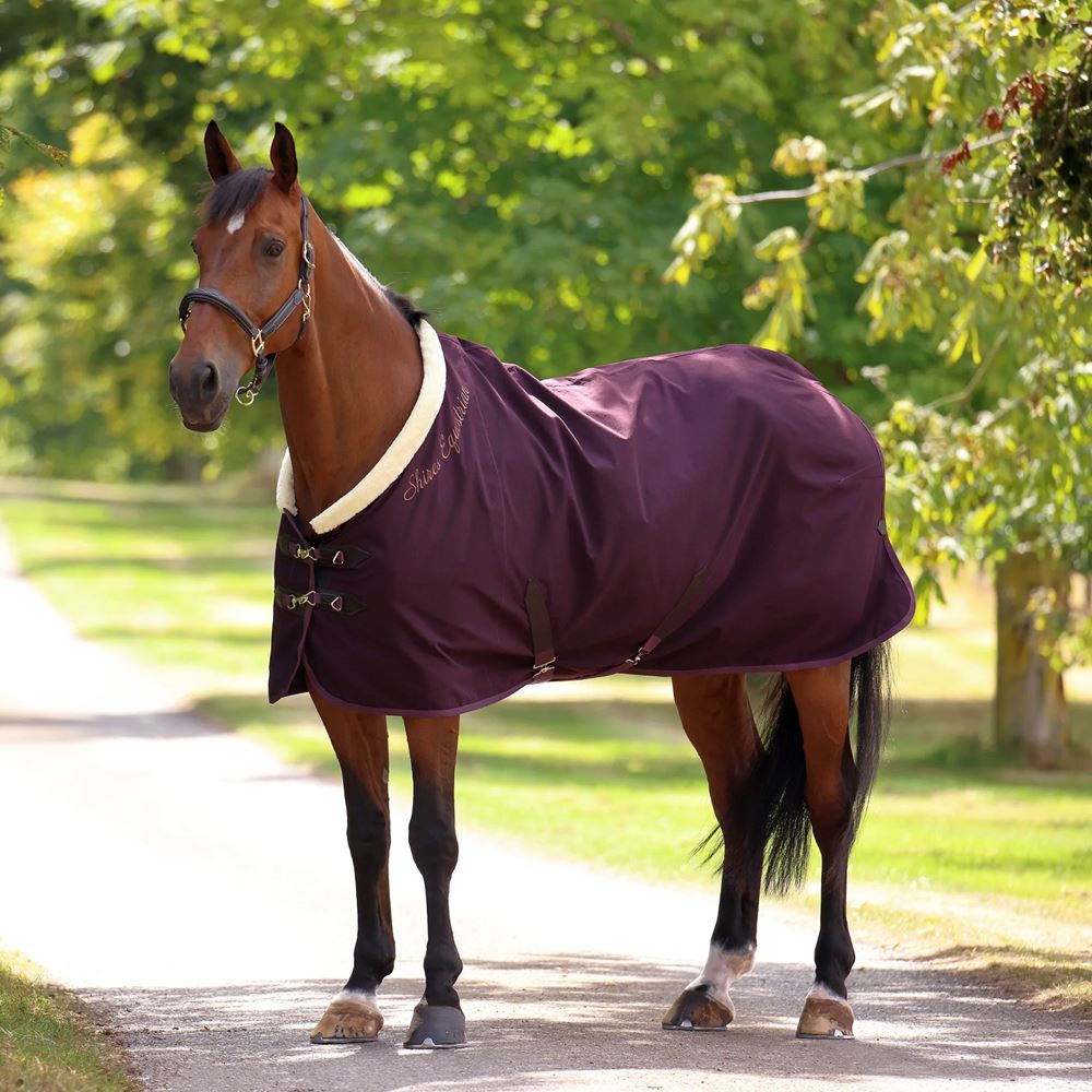 Shires Deluxe Stable Sheet (Black Cherry)